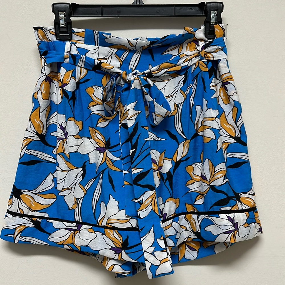 NWOT J. O. A. Just One Answer lined paper bag floral shorts